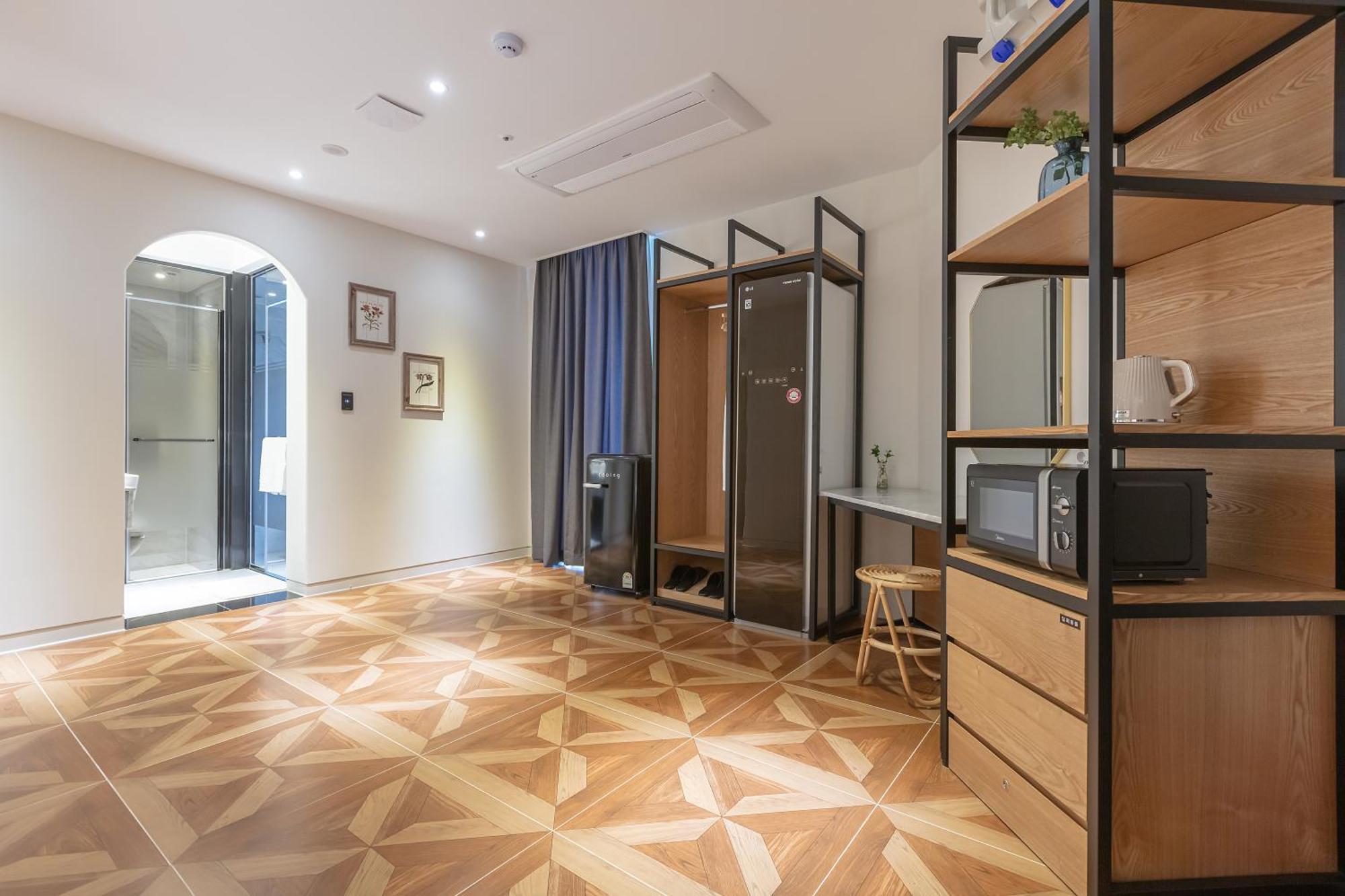 Nomad Hotel Gimhae Bagian luar foto