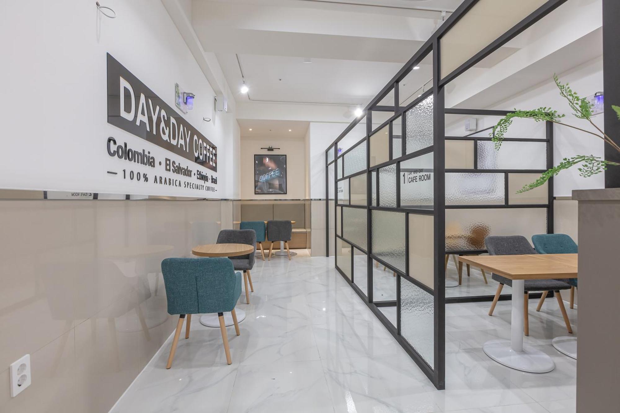 Nomad Hotel Gimhae Bagian luar foto