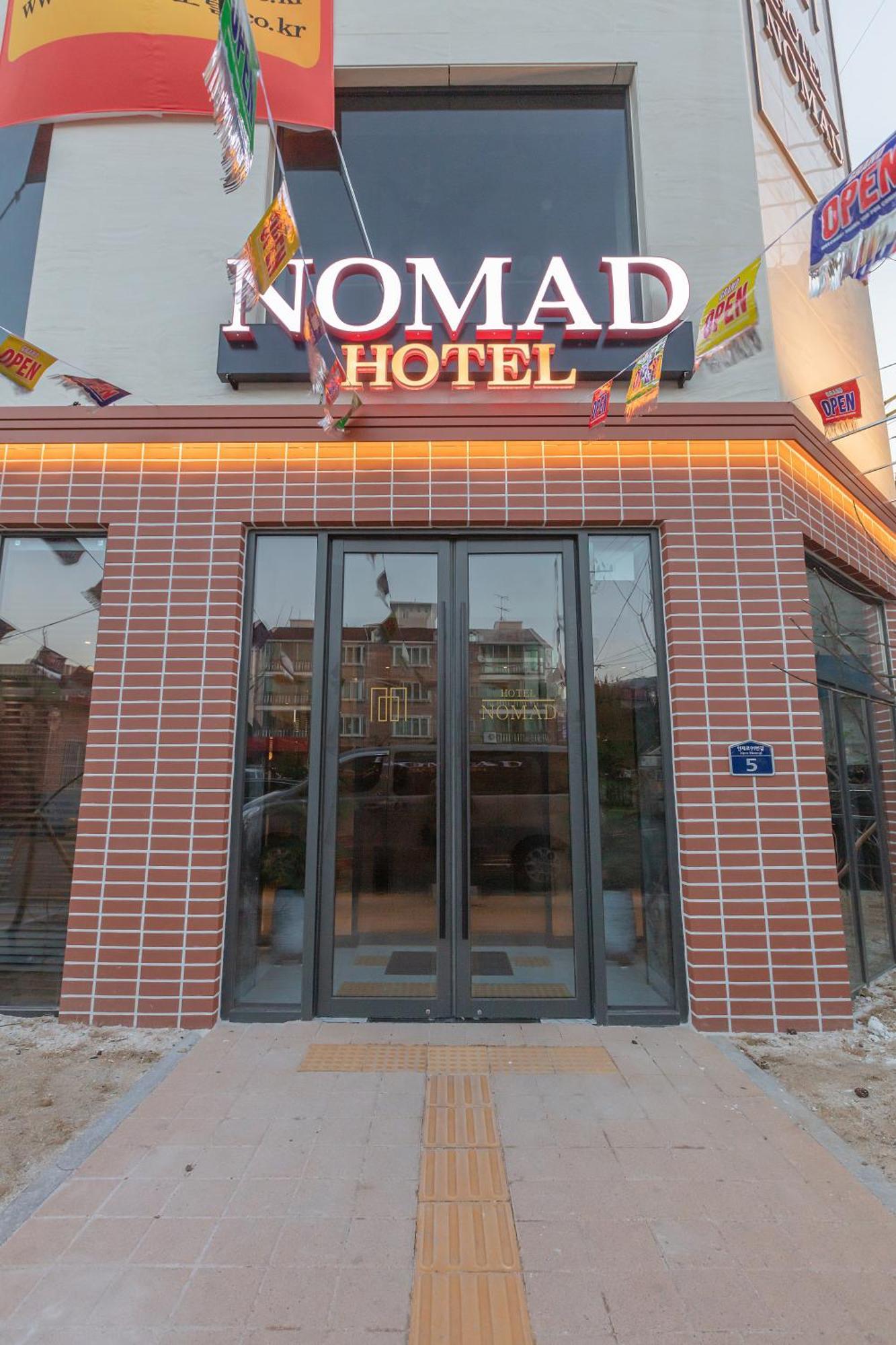 Nomad Hotel Gimhae Bagian luar foto